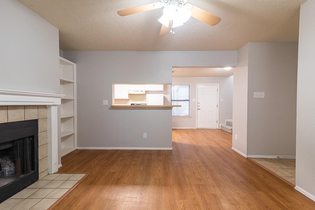 2906 Jadewood Ct #b Property Photo 4