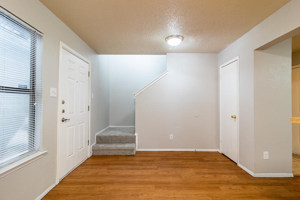 2906 Jadewood Ct #b Property Photo 9
