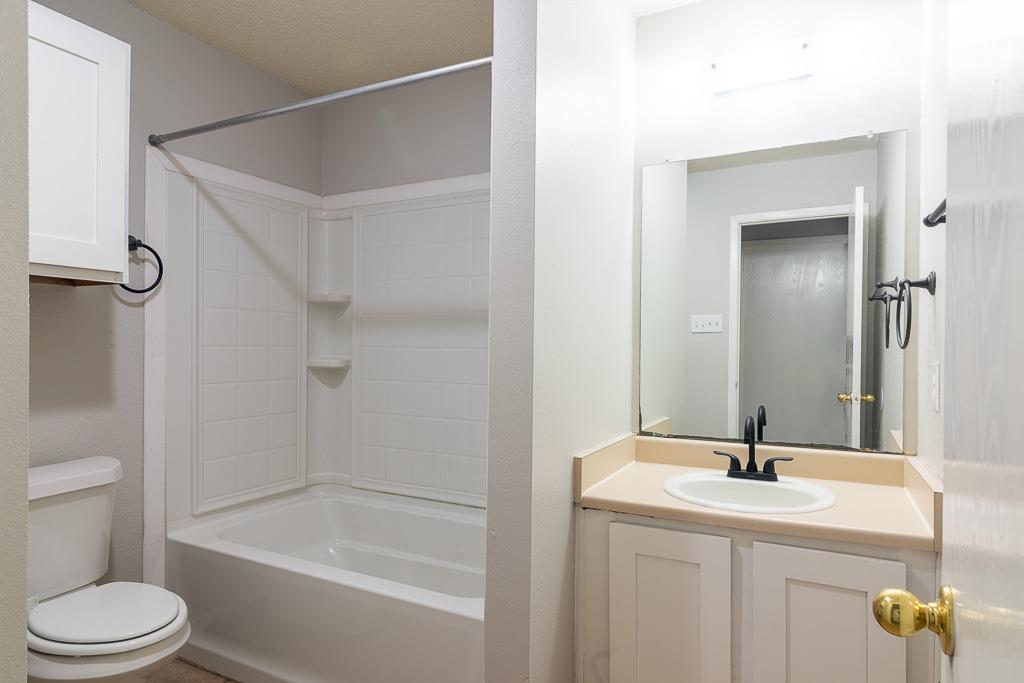 2906 Jadewood Ct #b Property Photo 15