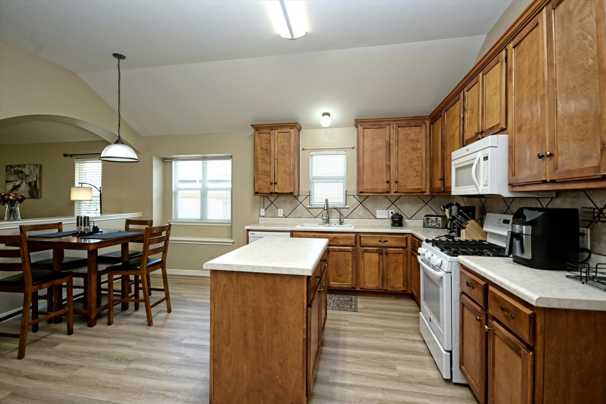 157 Maplewood None N Property Photo 18