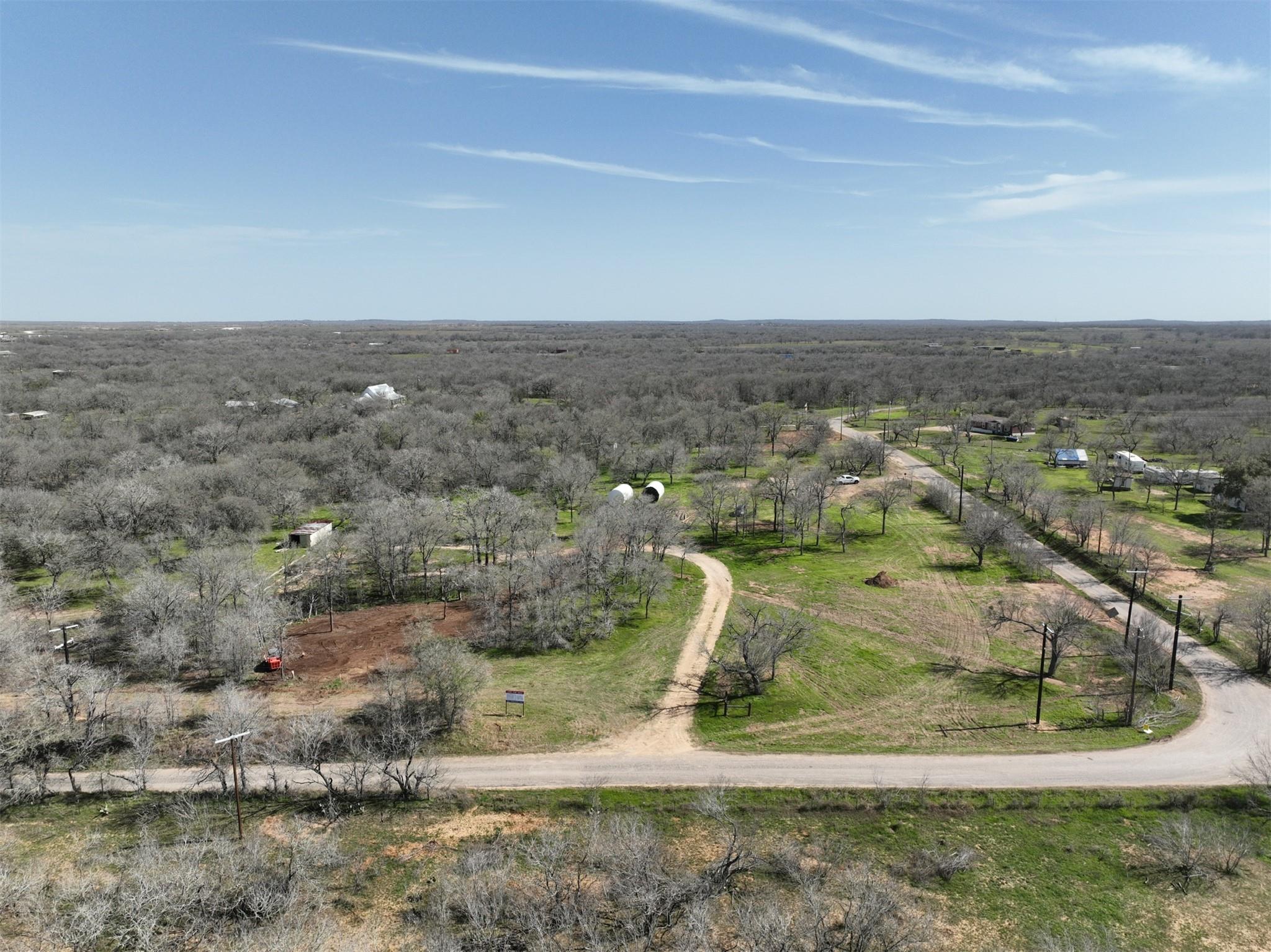 921 Roosevelt Rd Property Photo 4
