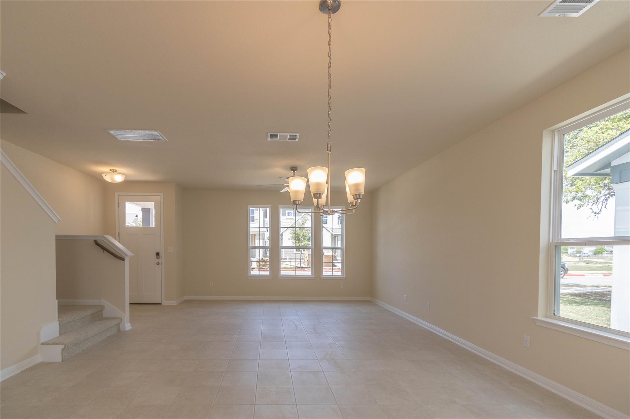 1660 Coral Sunrise Trl Property Photo 7