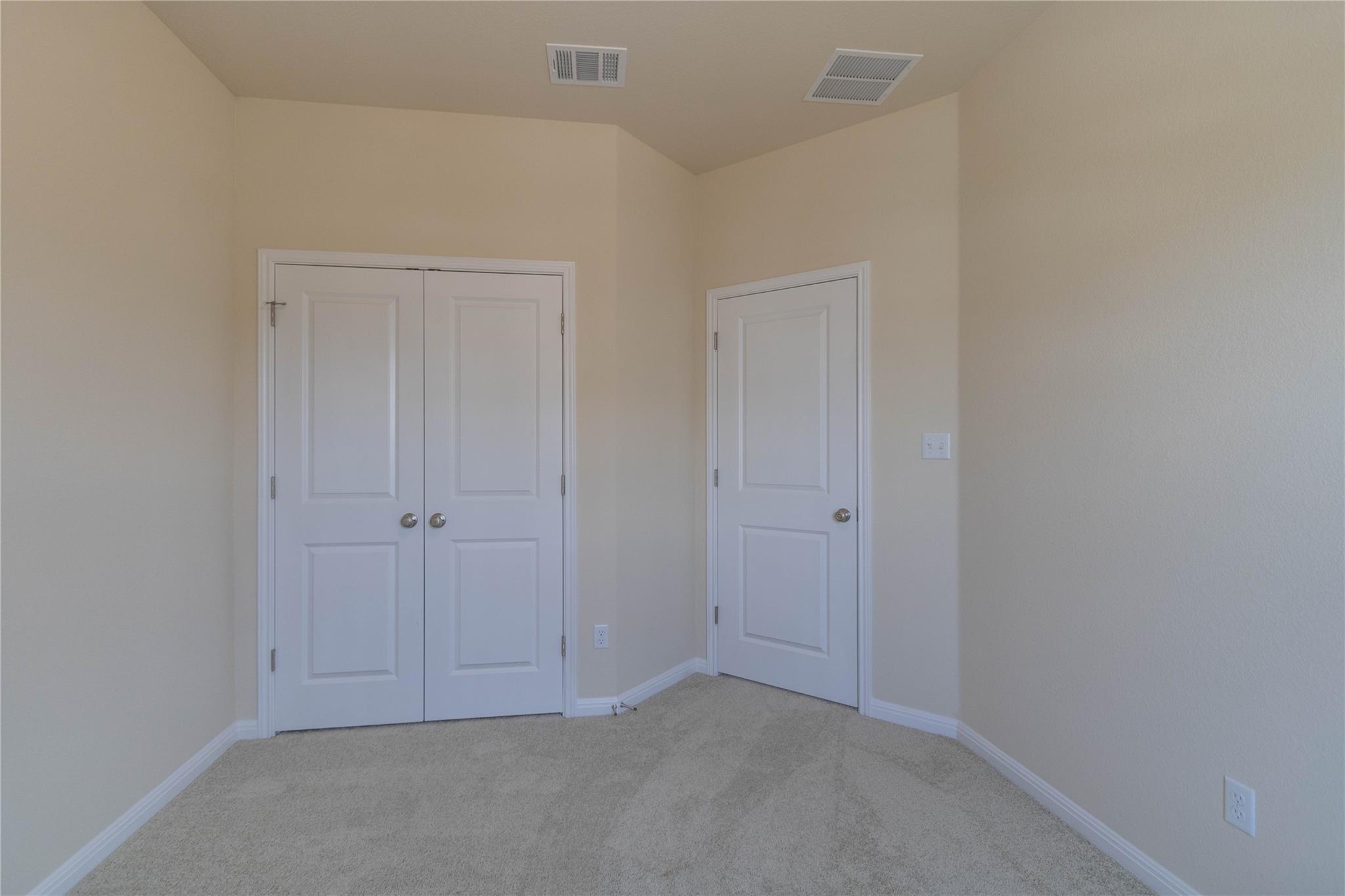 1660 Coral Sunrise Trl Property Photo 17