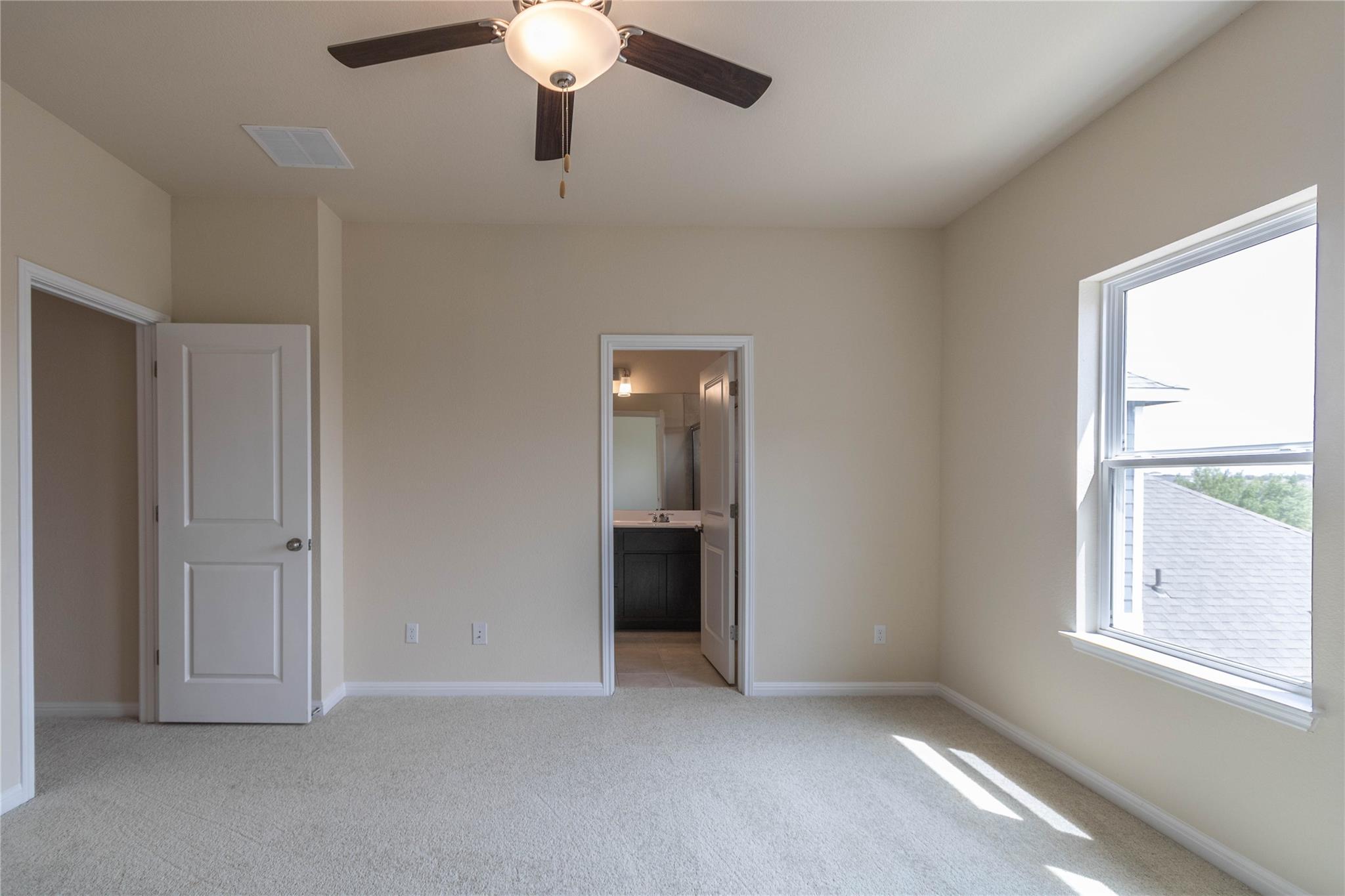 1660 Coral Sunrise Trl Property Photo 19