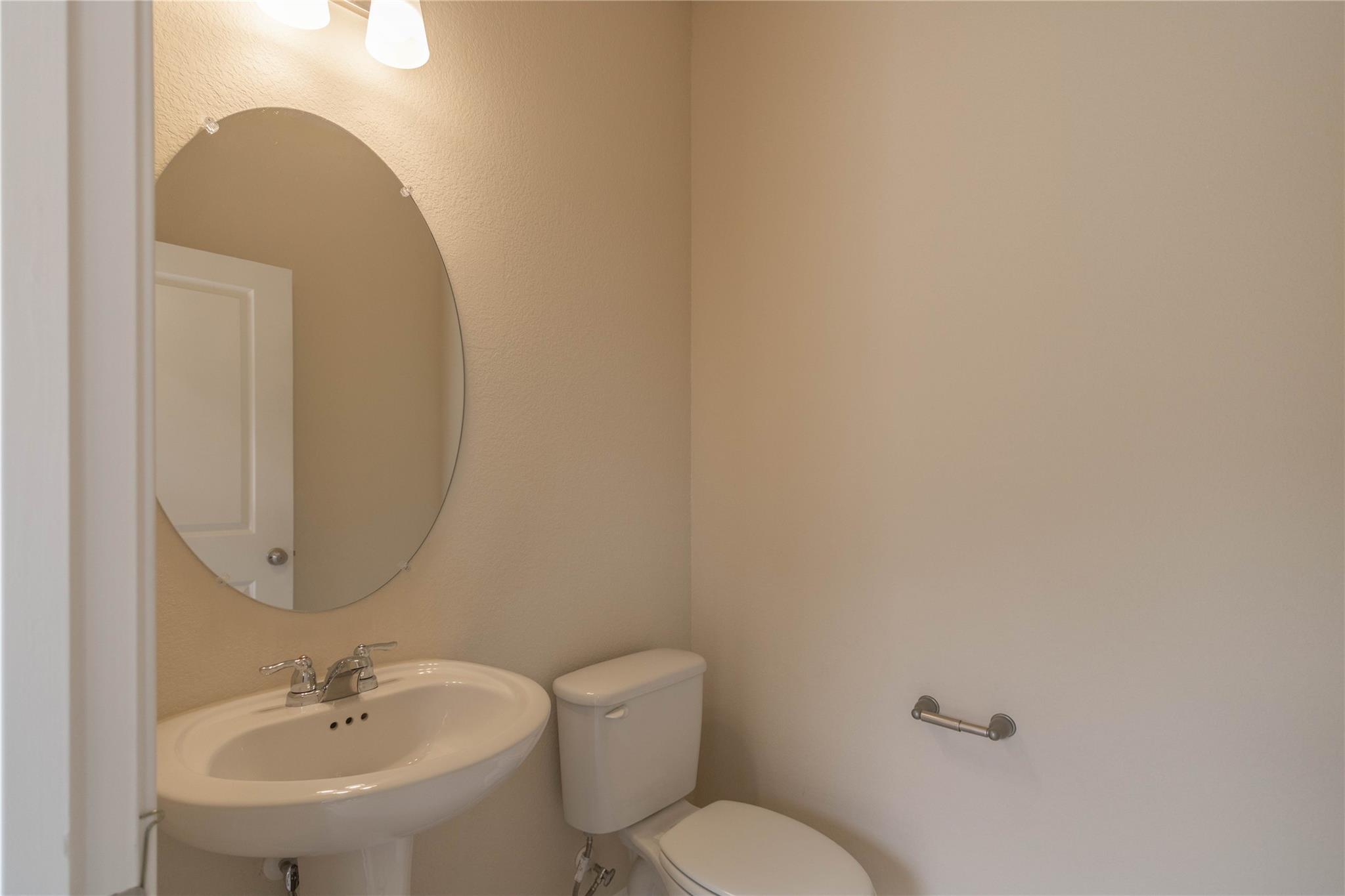 1660 Coral Sunrise Trl Property Photo 26