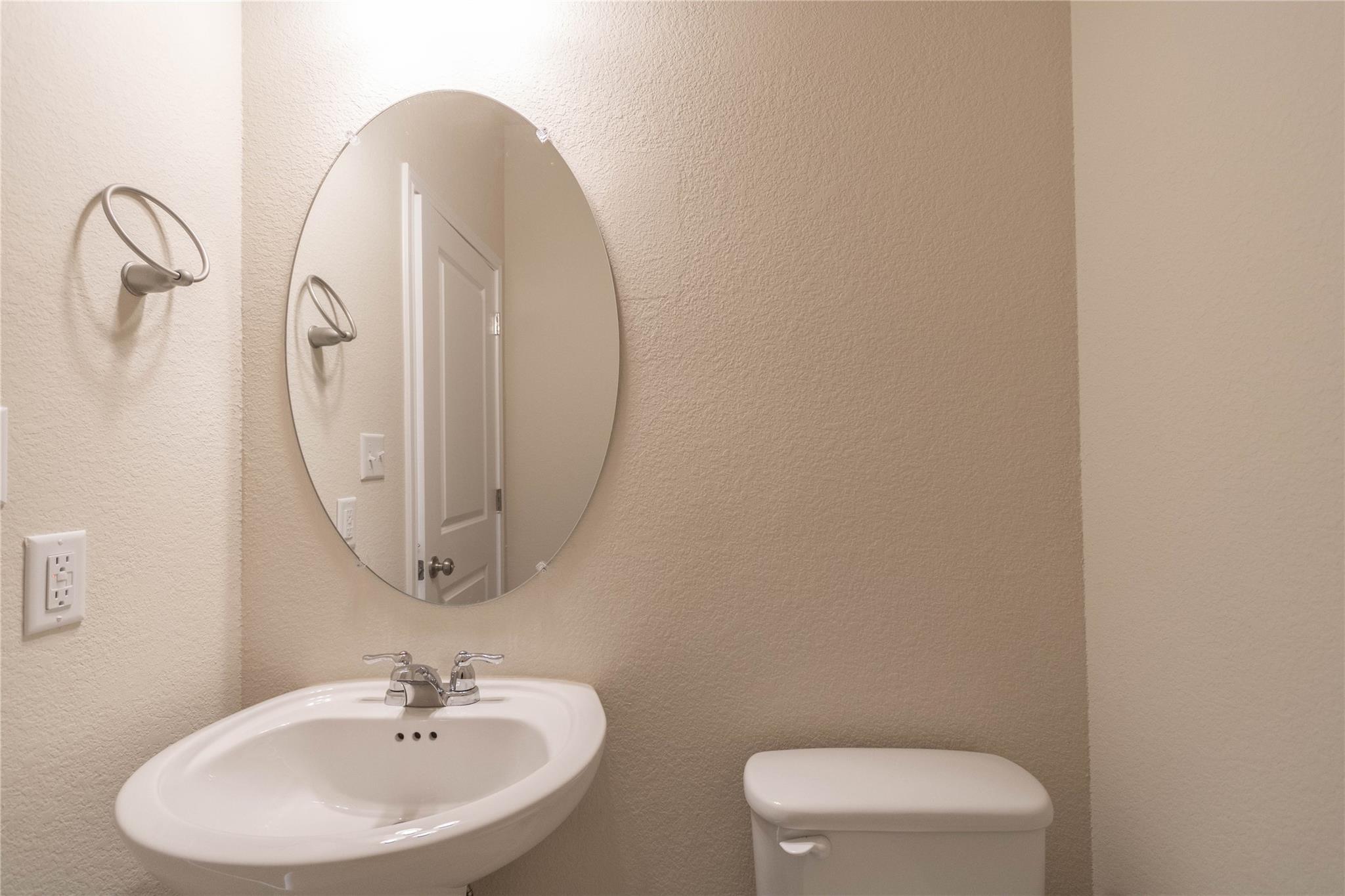 1660 Coral Sunrise Trl Property Photo 27
