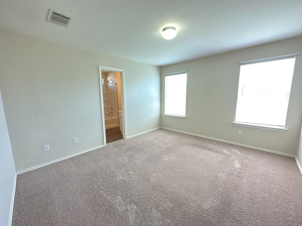 1000 Bluff Meadow Cv Property Photo 8