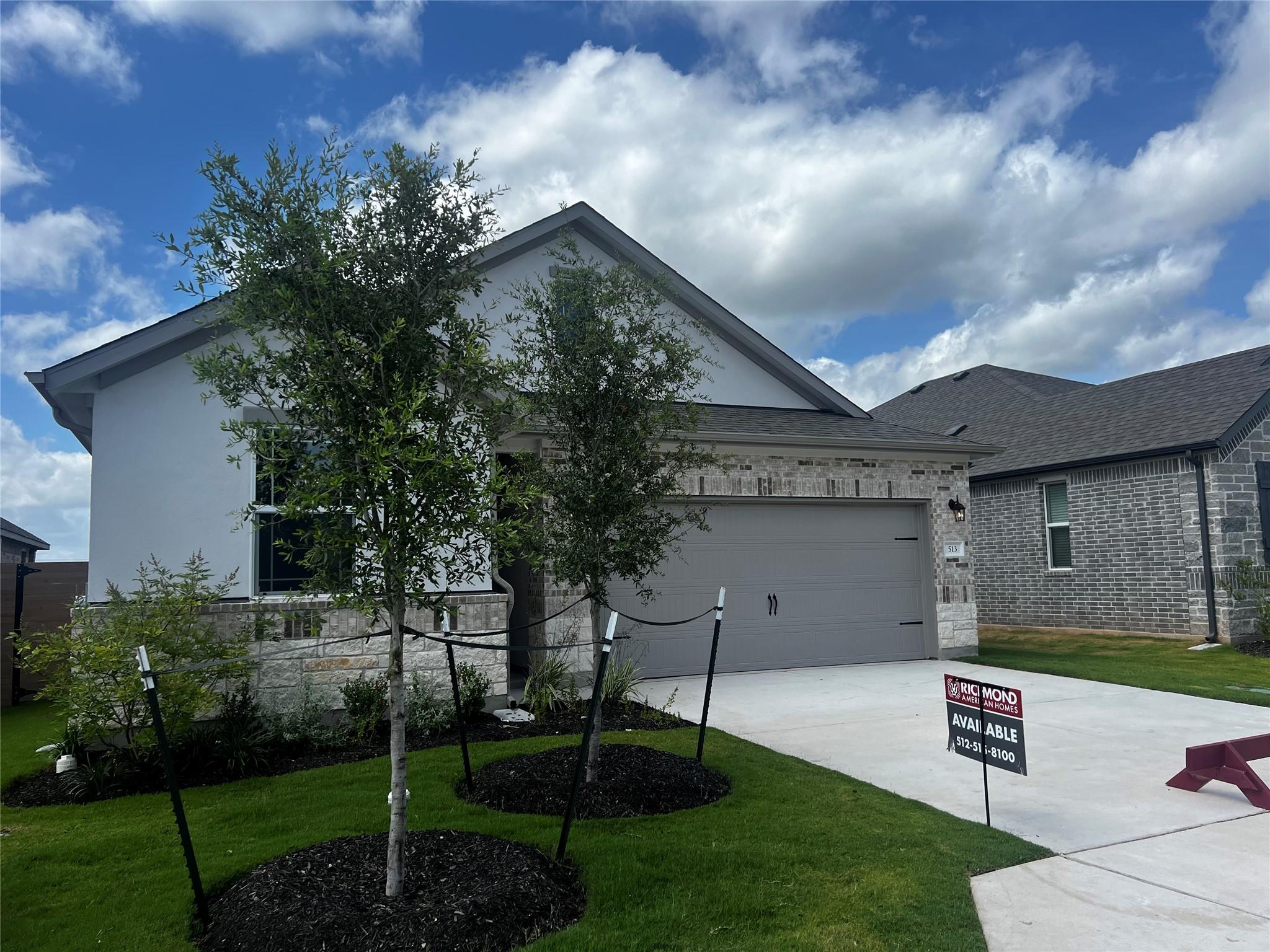 513 Raleigh DR Property Photo 1