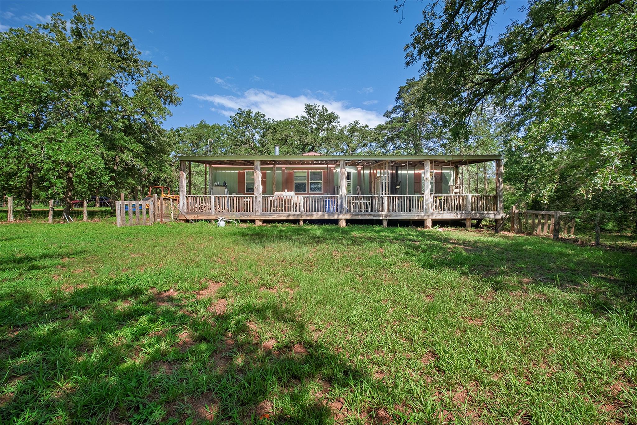1231 Peach Creek Rd Property Photo 1