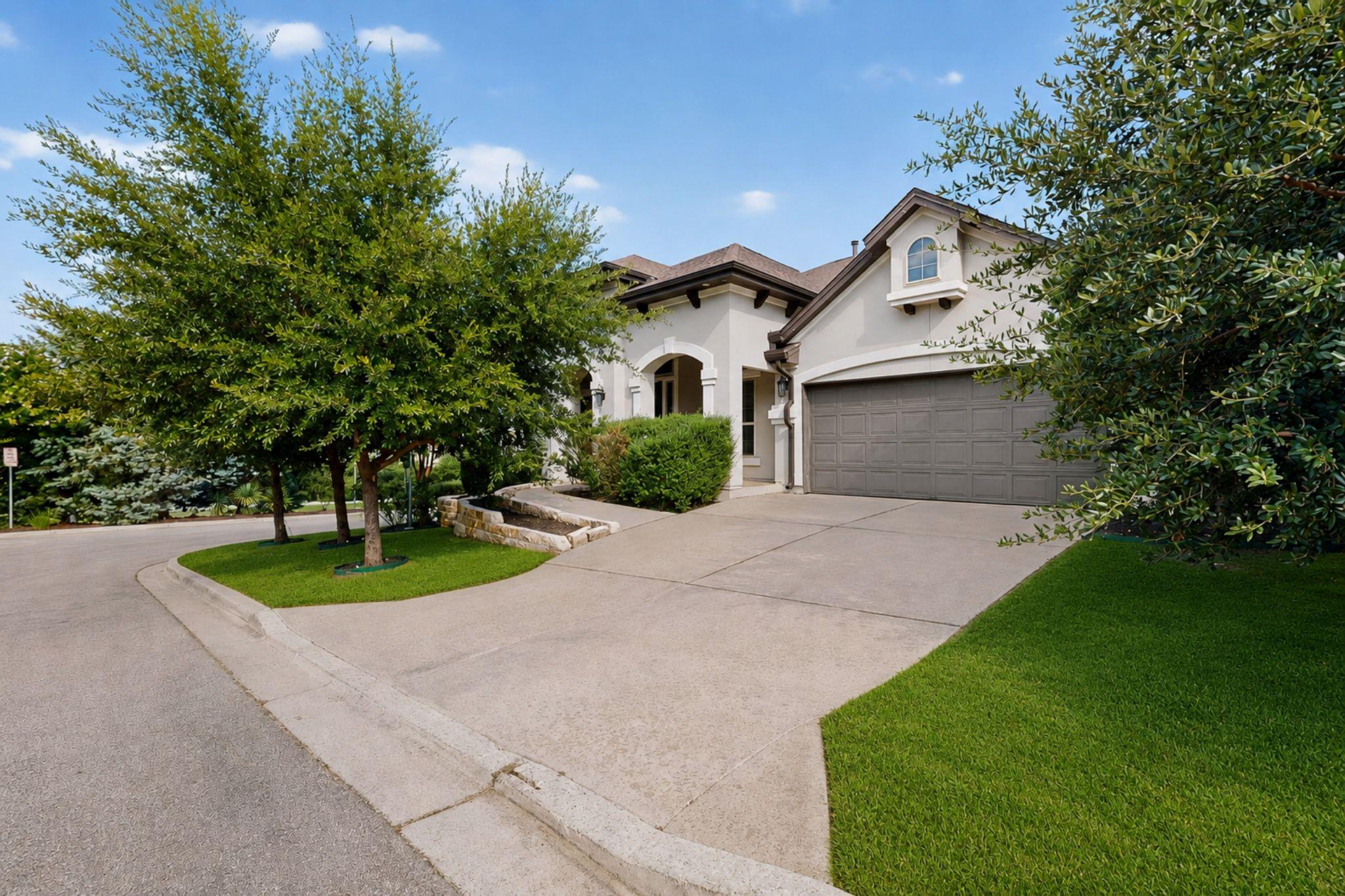3904 Piana Pl Property Photo 2