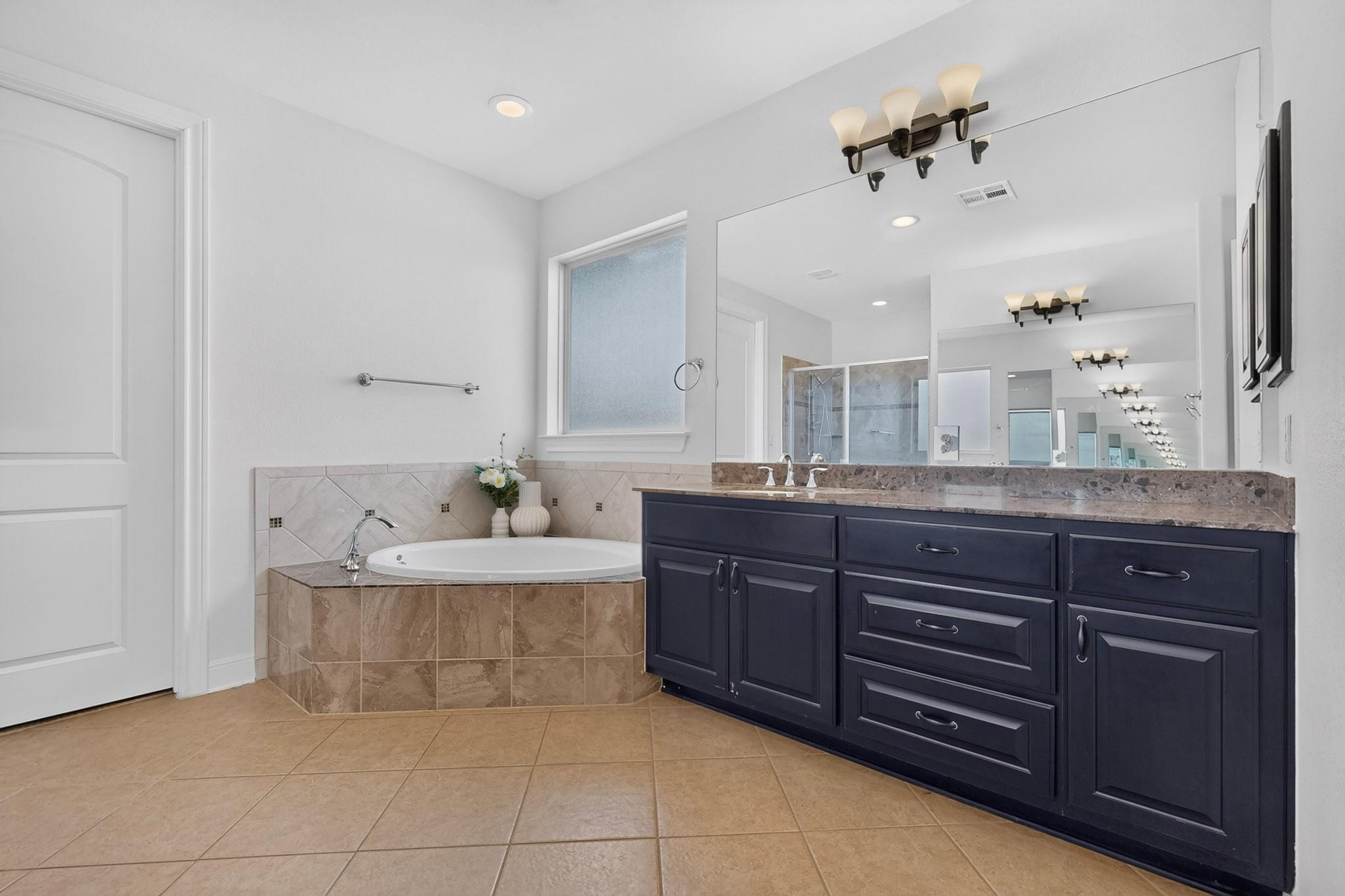3904 Piana Pl Property Photo 17