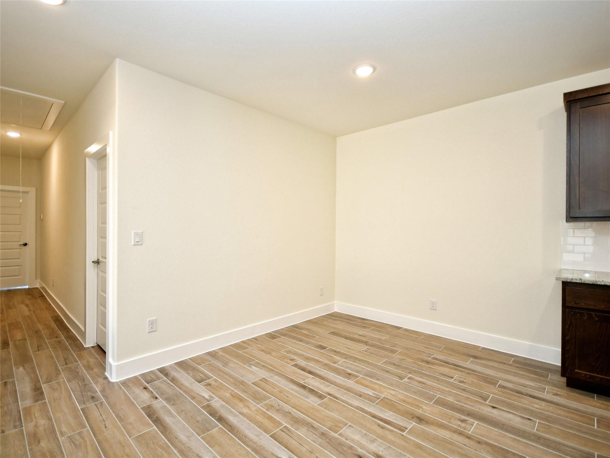 408 Parkline Dr Property Photo 9