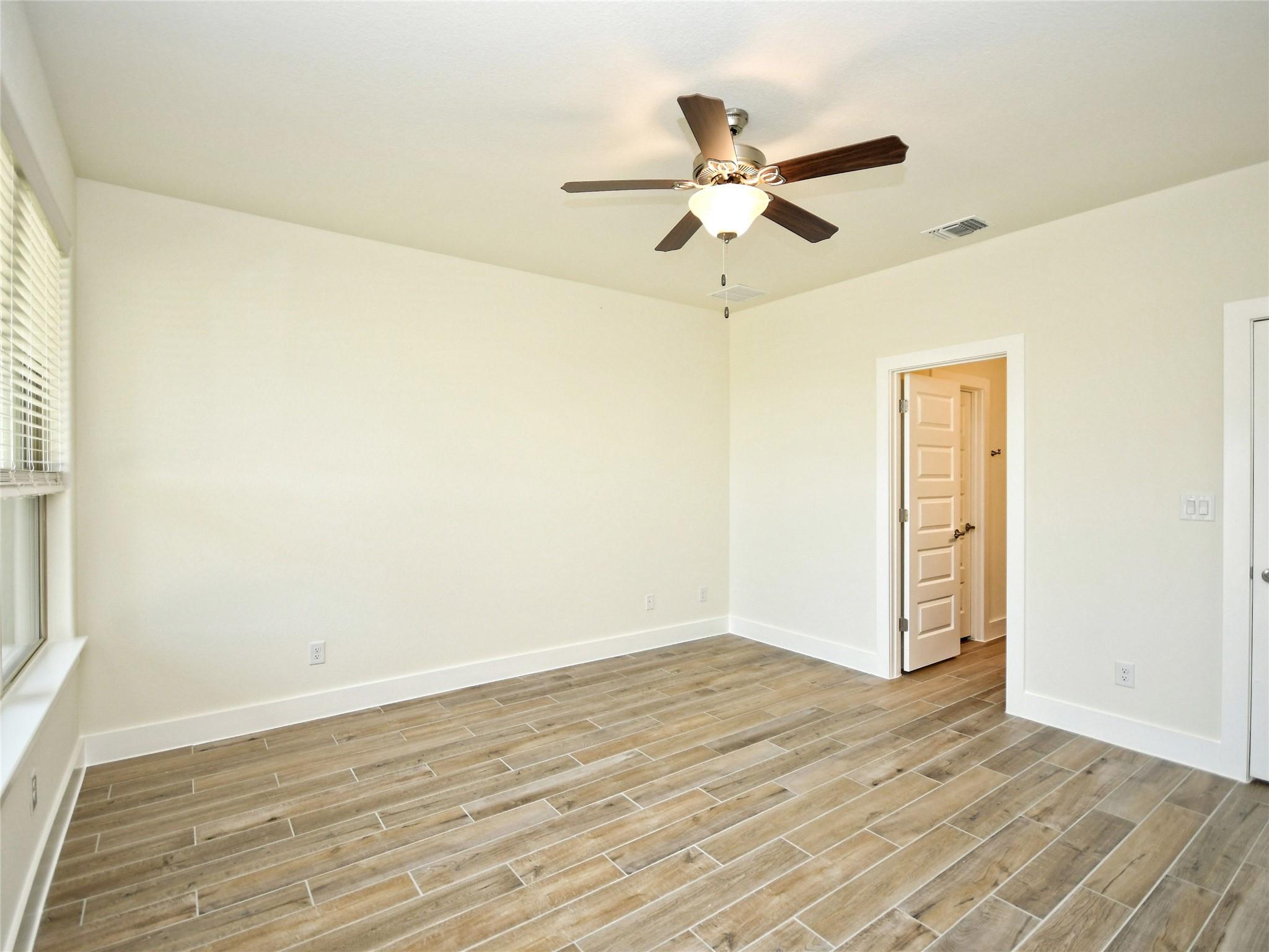 408 Parkline Dr Property Photo 17
