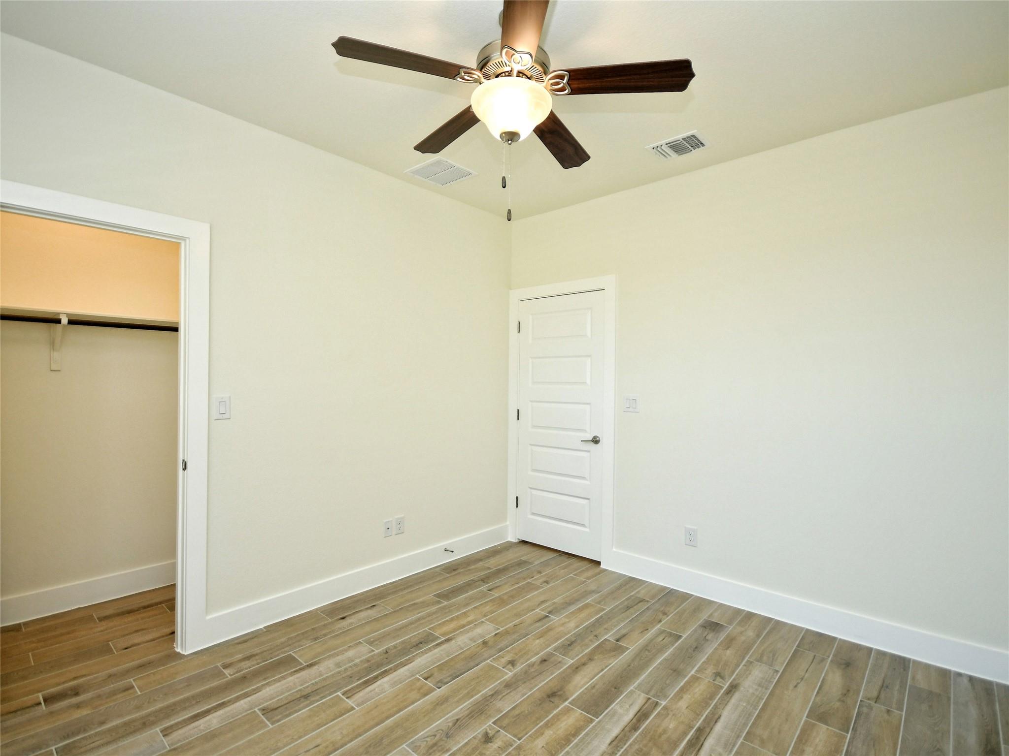 408 Parkline Dr Property Photo 21