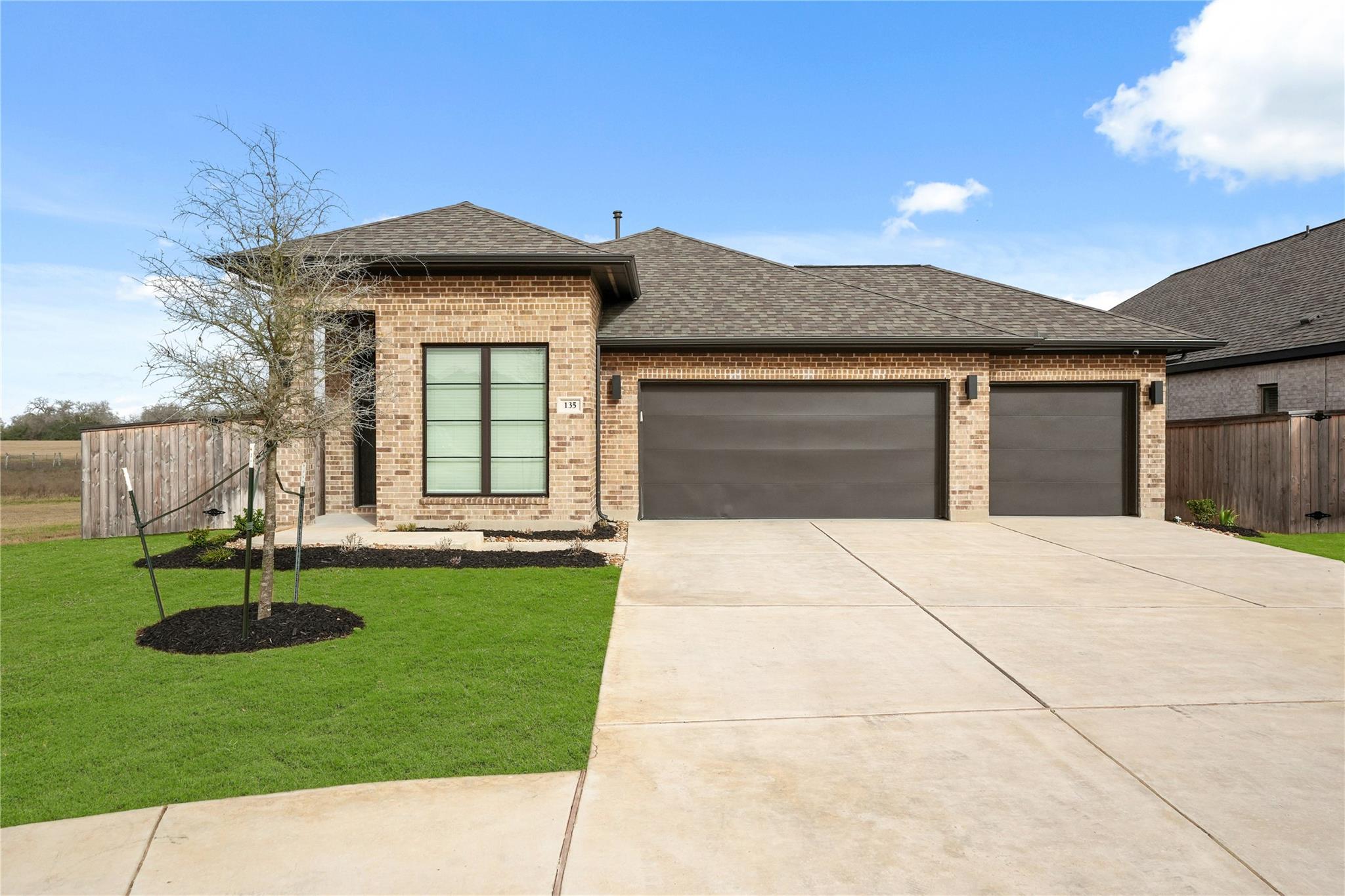 135 Plumbago Loop Property Photo