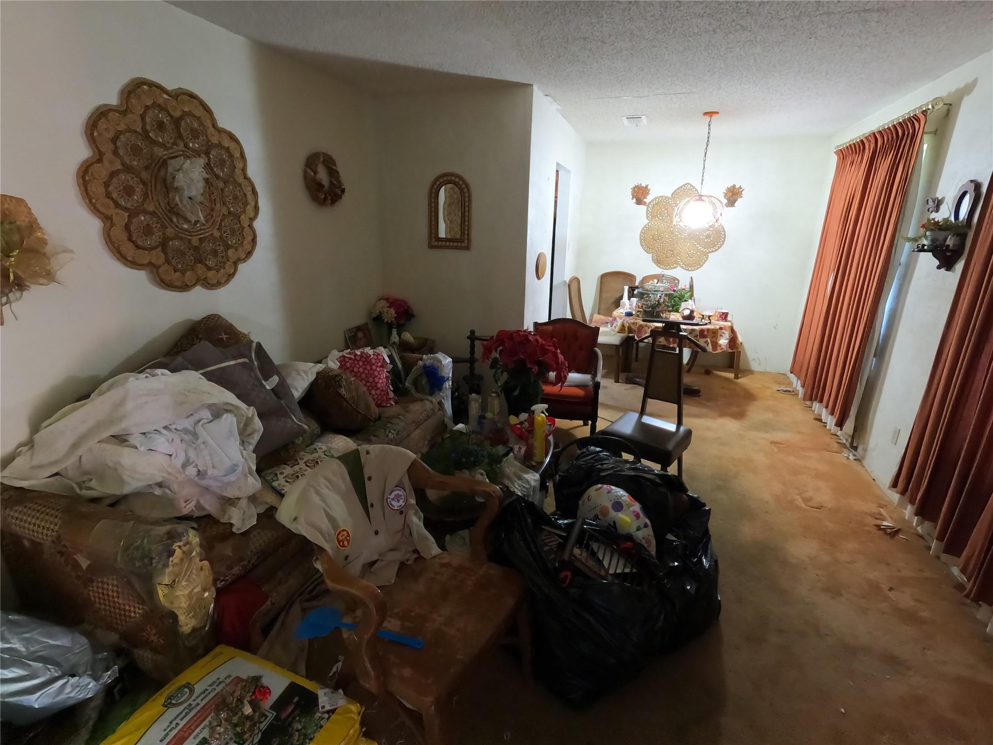 6803 Hillcroft Dr Property Photo 3