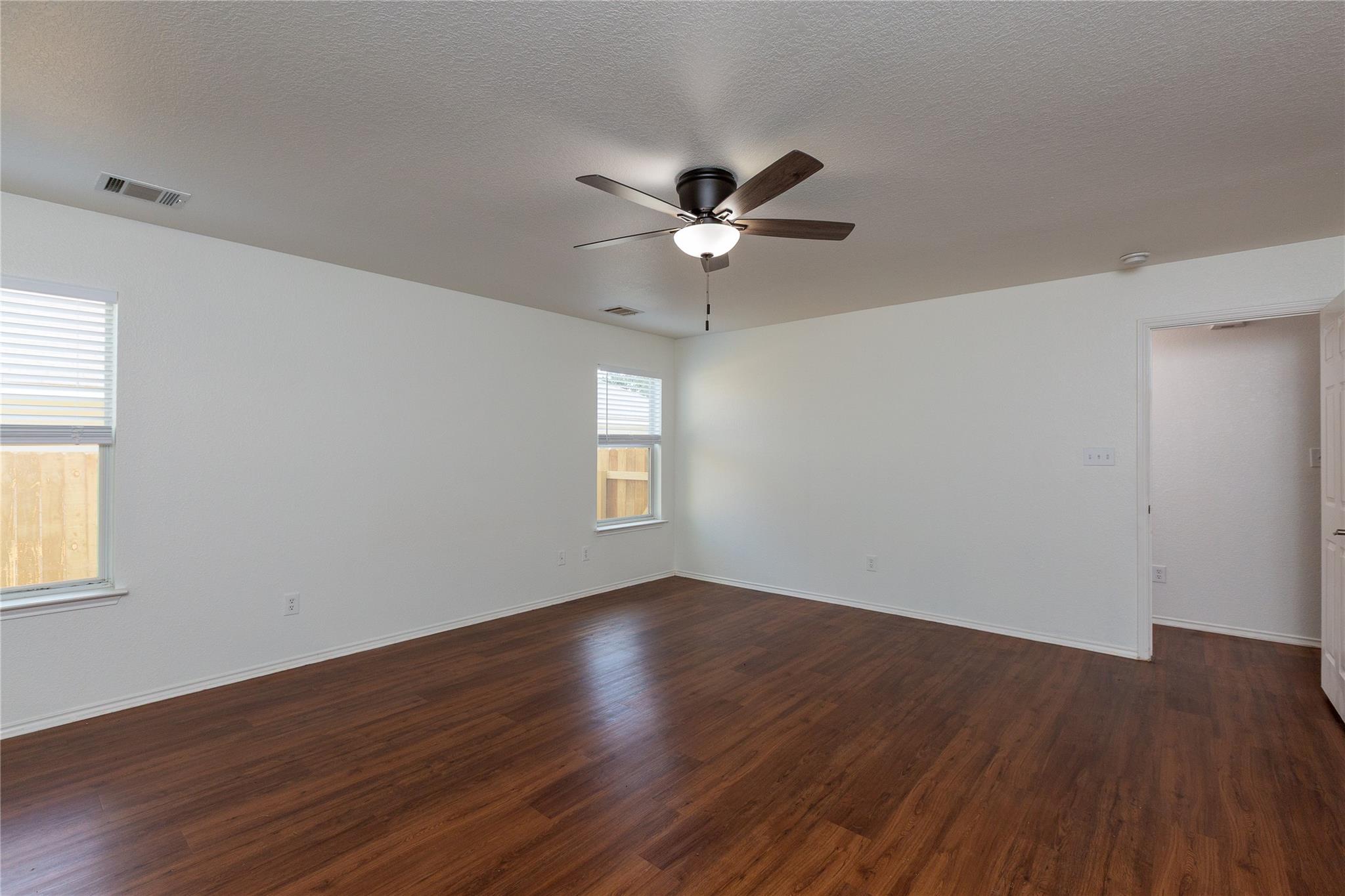2571a Georgian Dr Property Photo 22