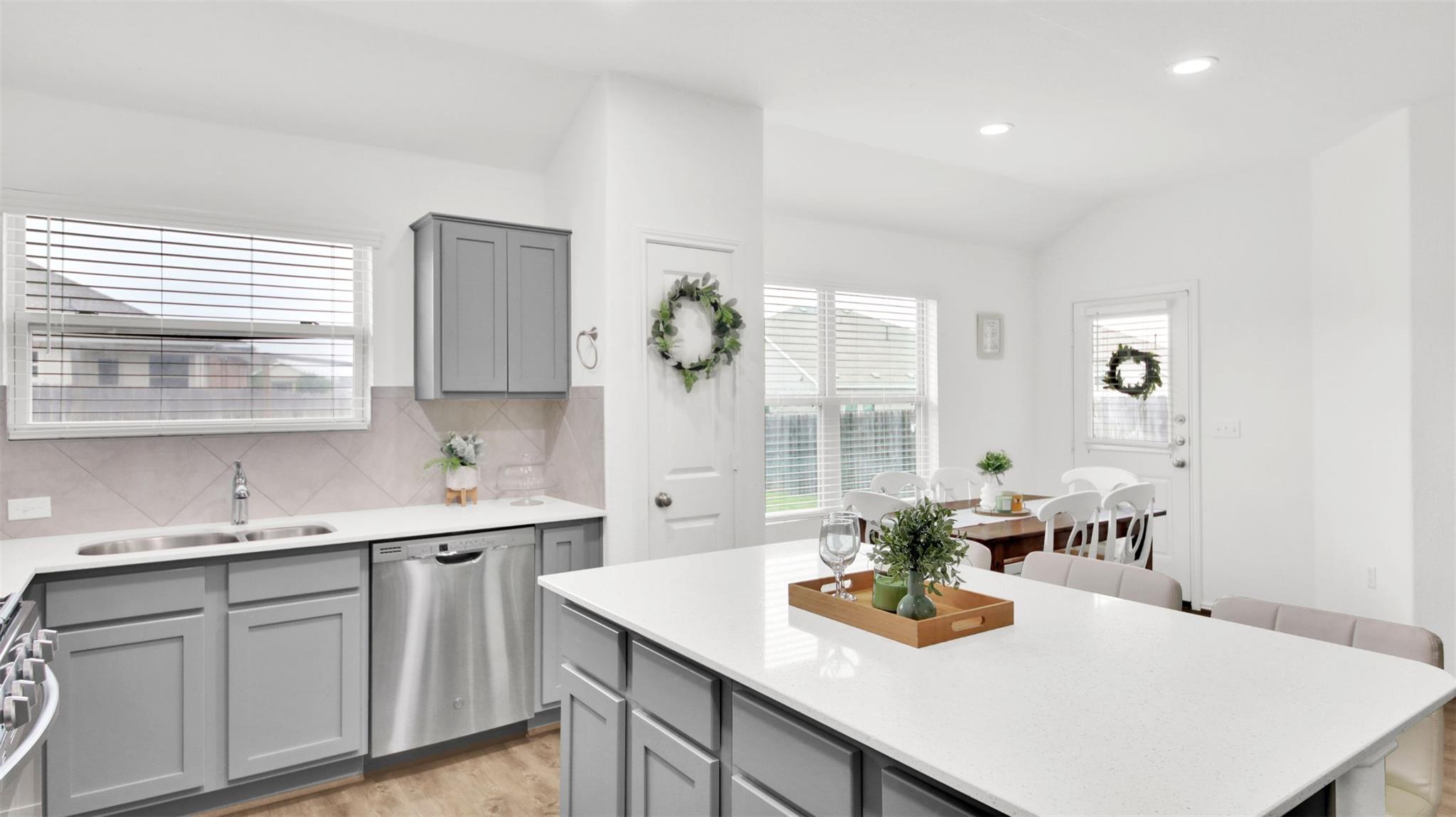 15409 Summer Ray Dr Property Photo 15