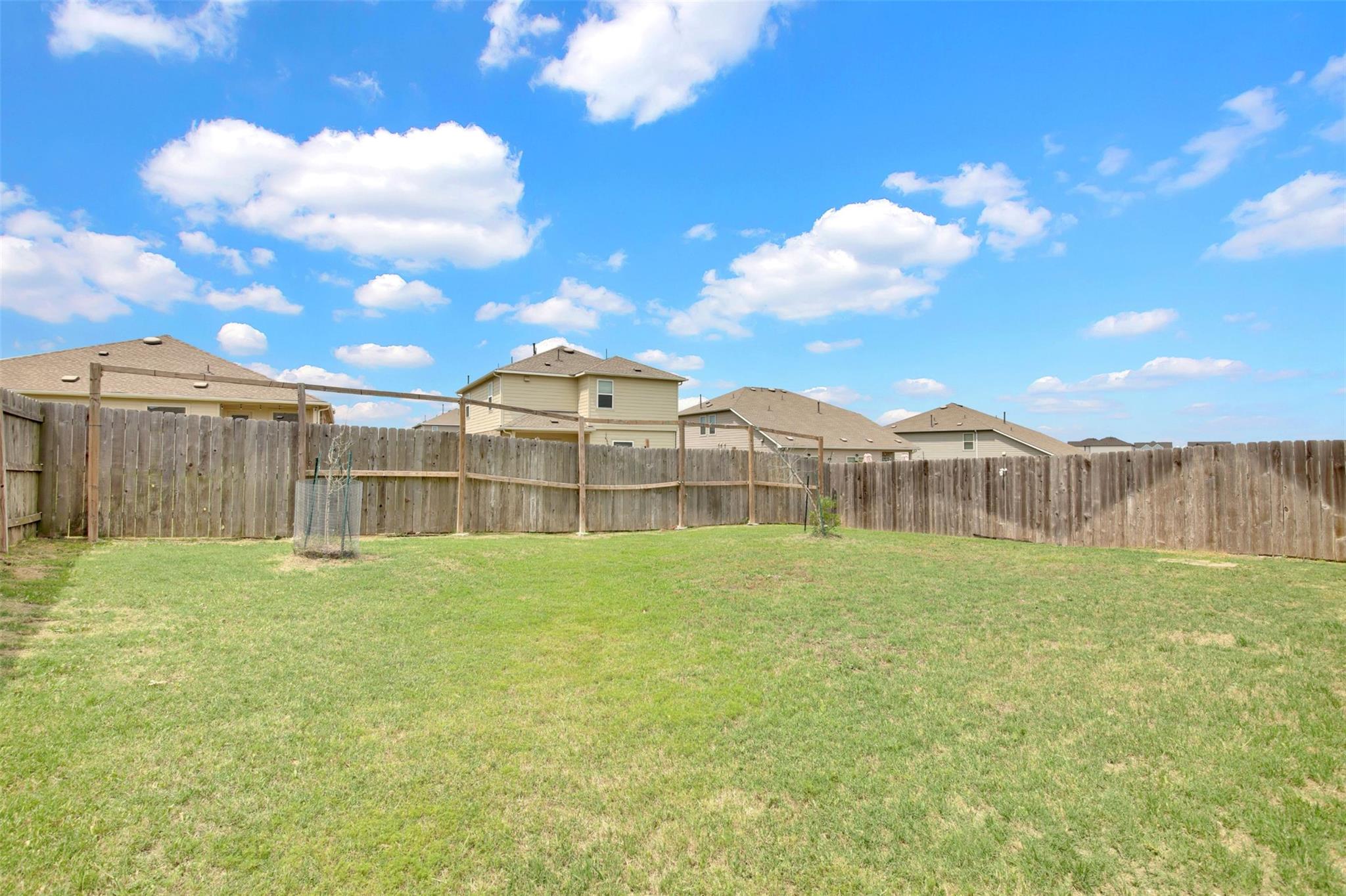 15409 Summer Ray Dr Property Photo 32