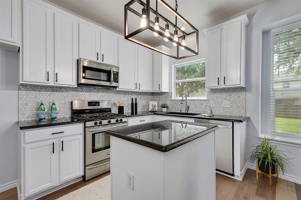 1161 Stone Forest Trl Property Photo 8