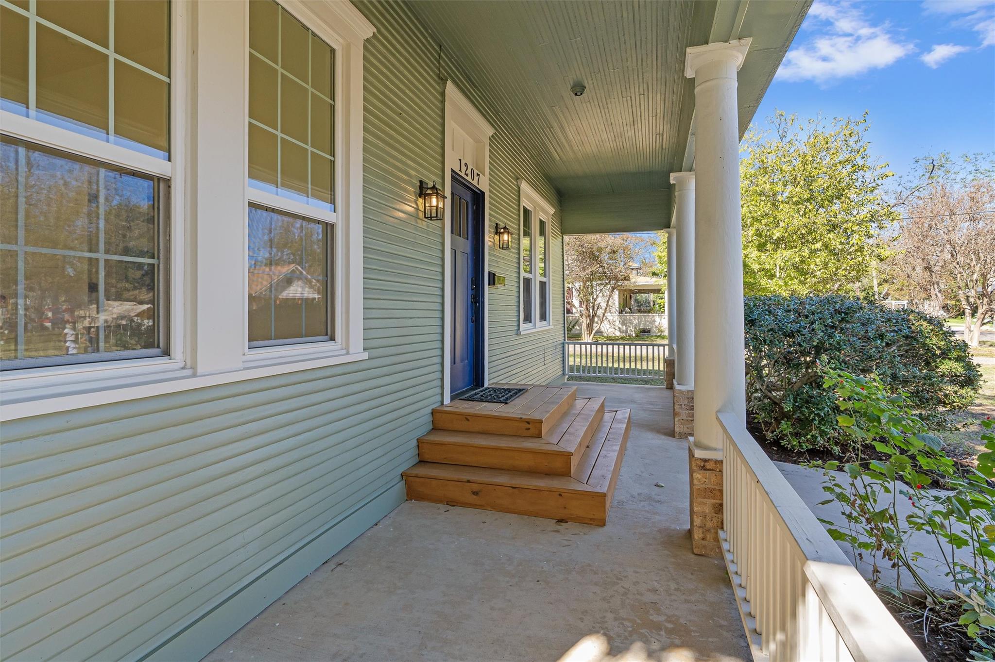 1207 Lexington St Property Photo 24