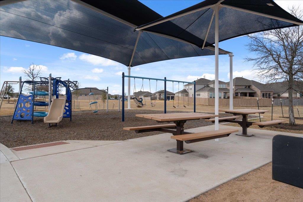 120 Plumbago Loop Property Photo 33