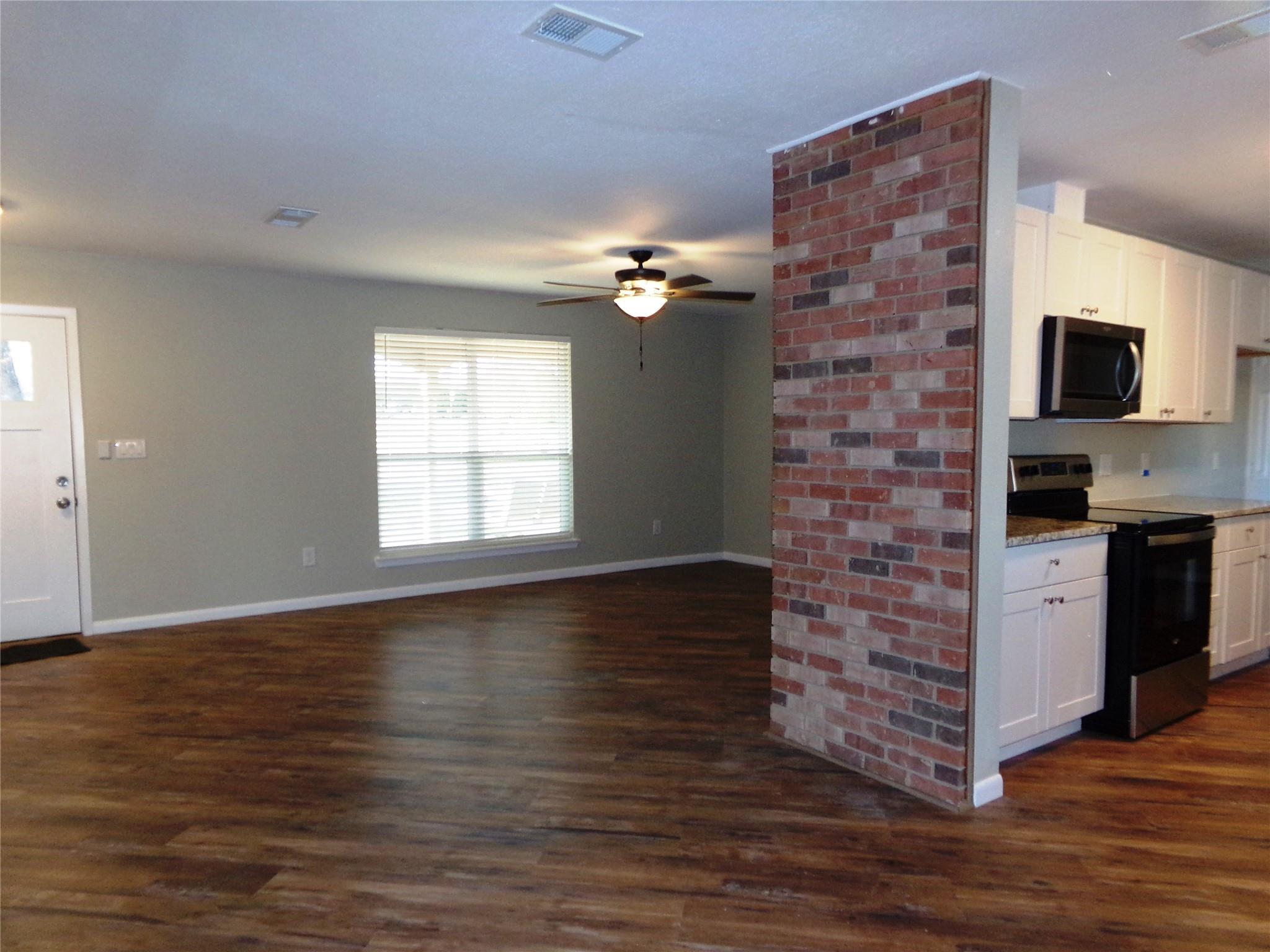 139 Fm 696 None Property Photo 4