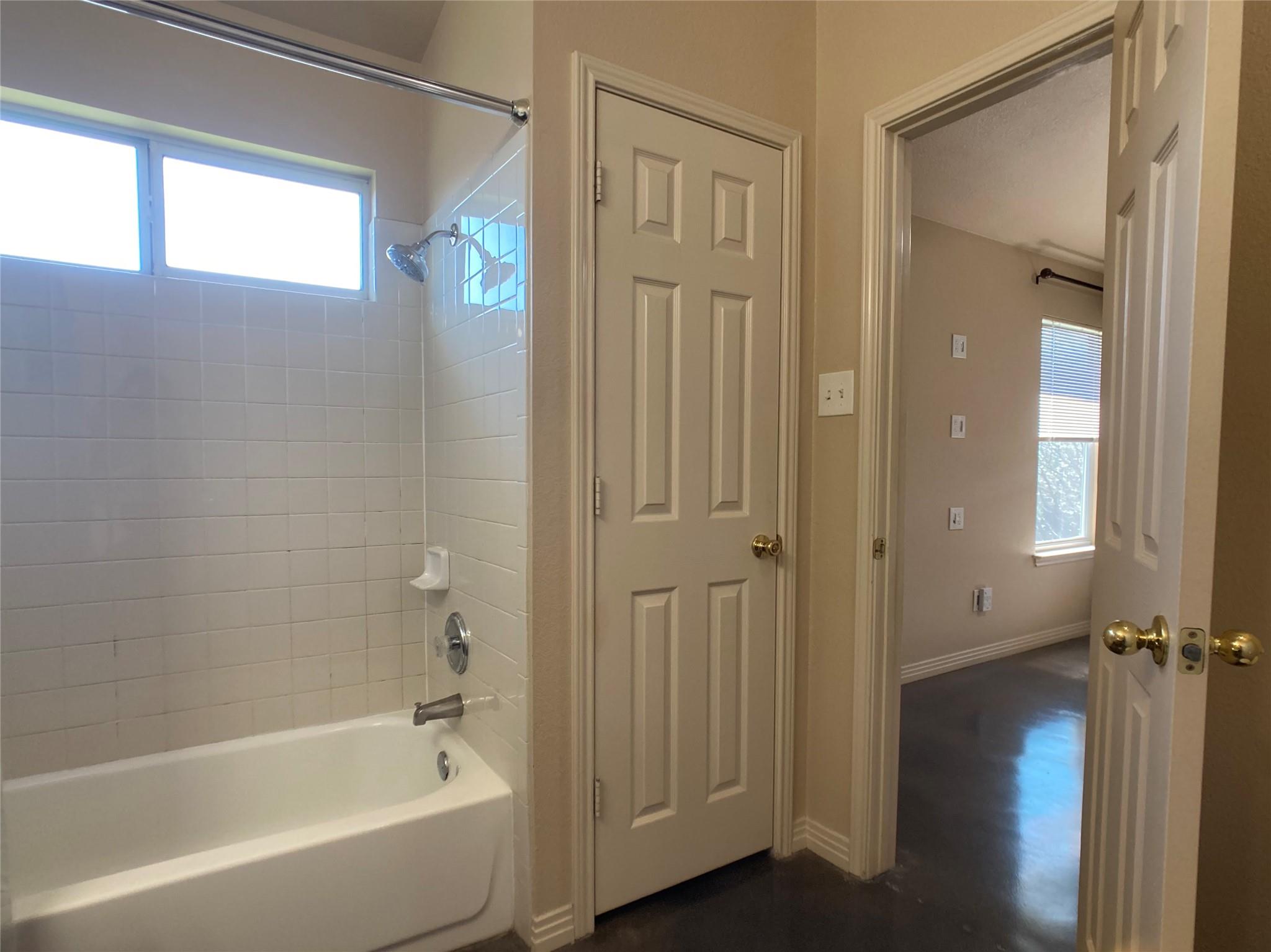 1009 Grey Castle Dr Property Photo 12