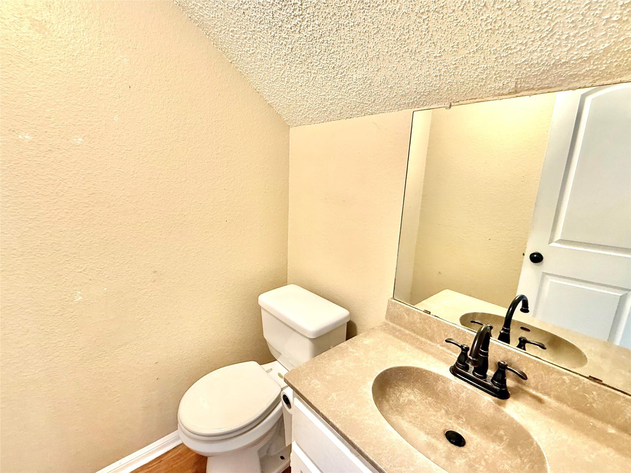 8811 Schick Rd #b Property Photo 10