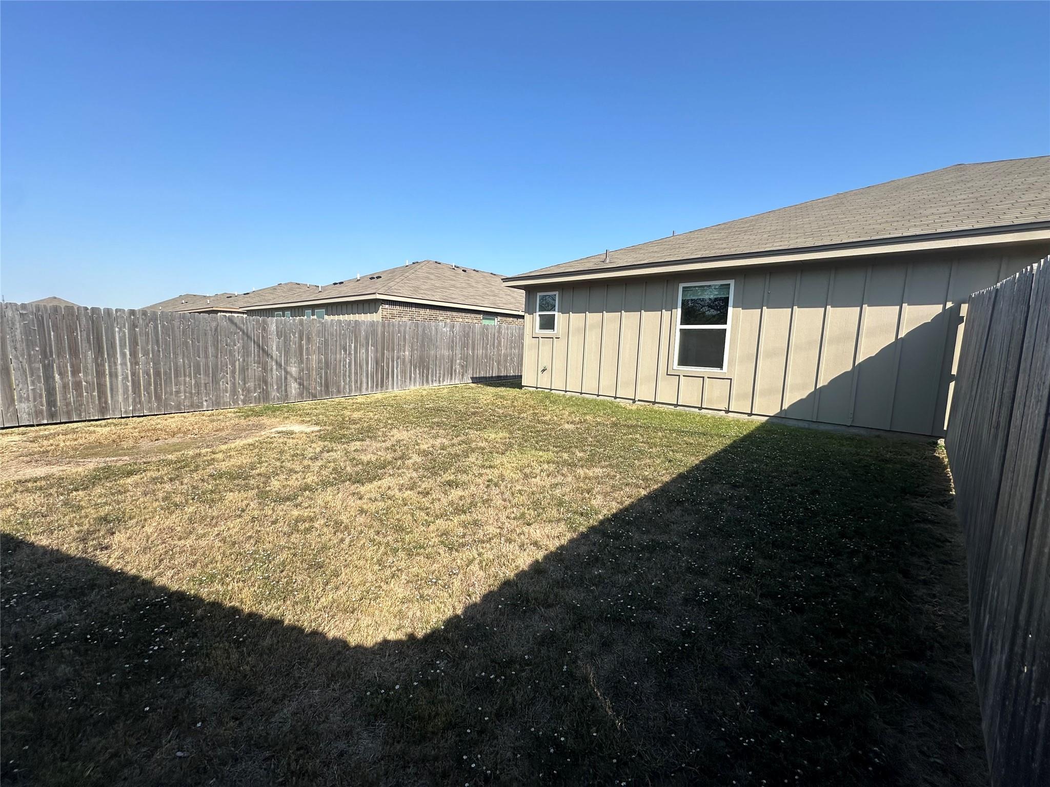 3102 Stonewall Dr #b Property Photo 23