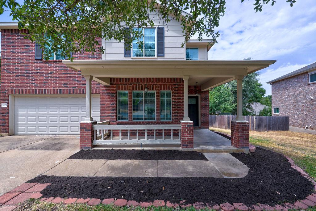 16608 Shipshaw River Dr Property Photo 2
