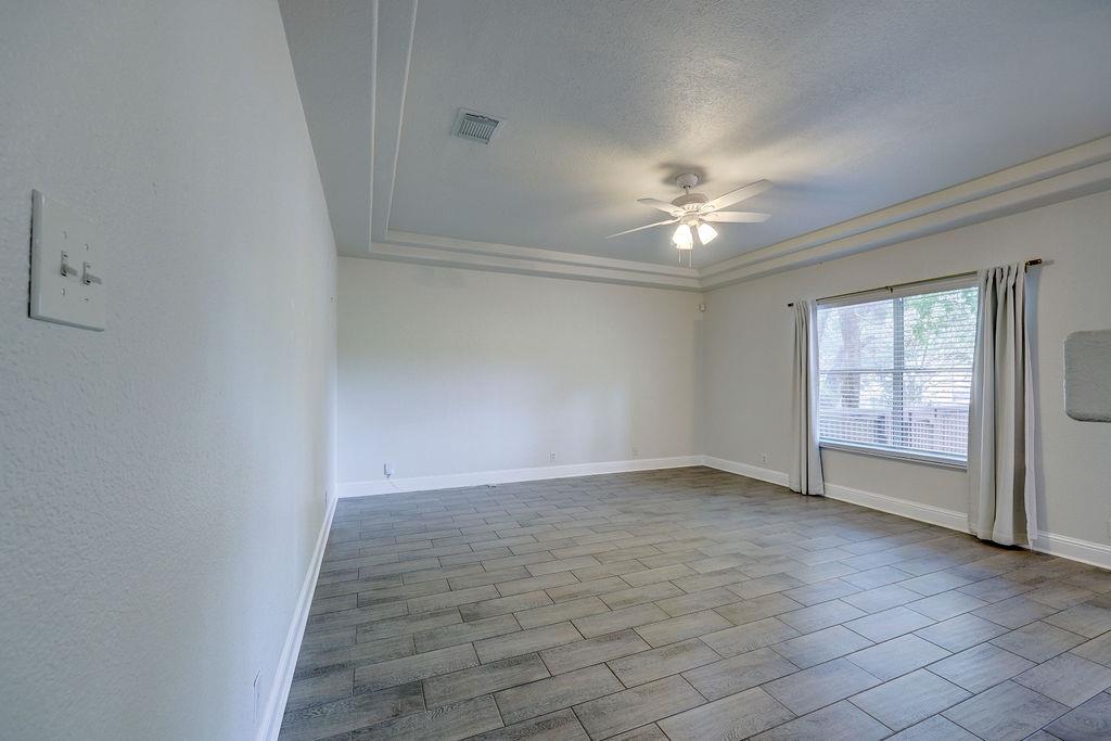 16608 Shipshaw River Dr Property Photo 7
