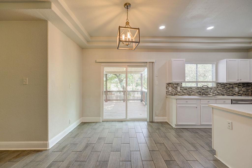 16608 Shipshaw River Dr Property Photo 8