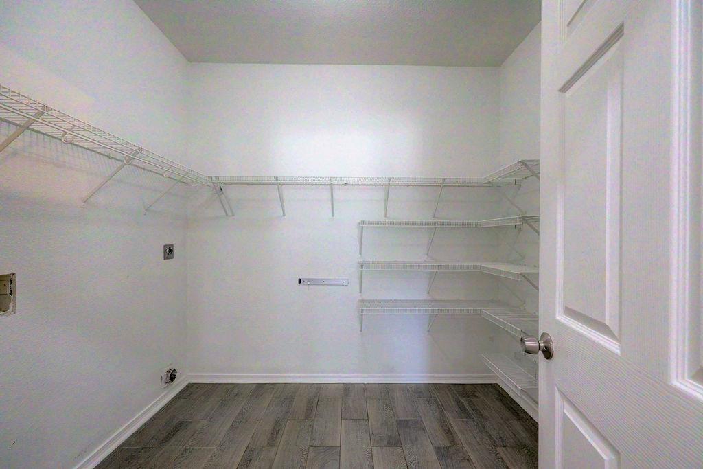 16608 Shipshaw River Dr Property Photo 13