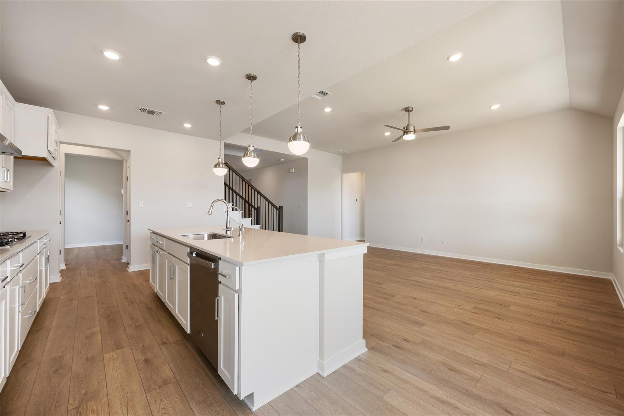 509 Redding Way Property Photo 17