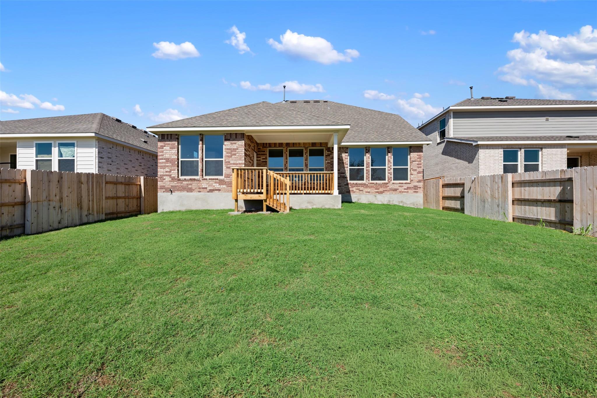 509 Redding Way Property Photo 36