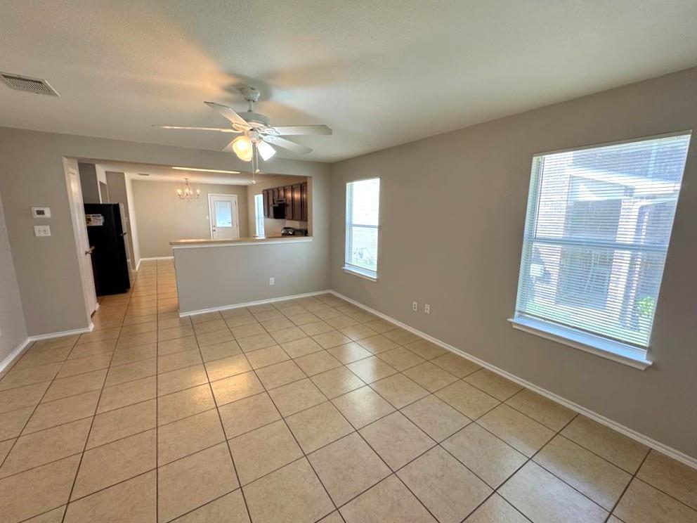 6733 Plains Crest Dr Property Photo 3