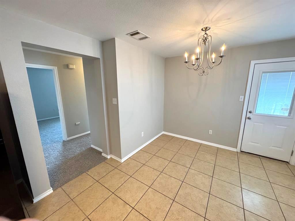 6733 Plains Crest Dr Property Photo 6