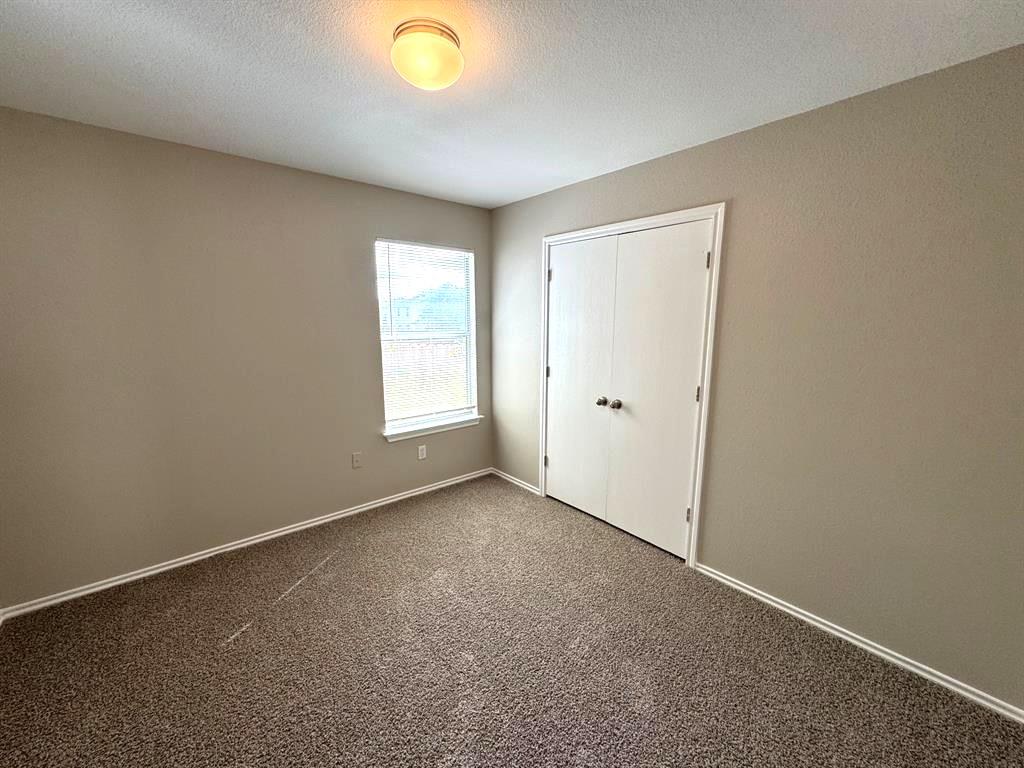 6733 Plains Crest Dr Property Photo 11