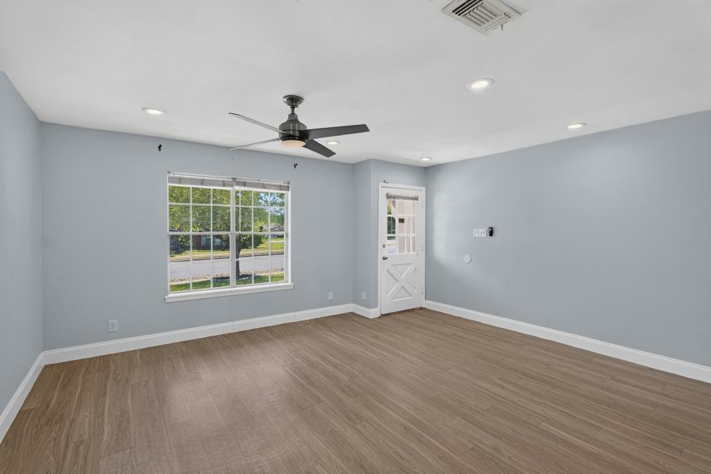 8602 Colonial Dr Property Photo 9