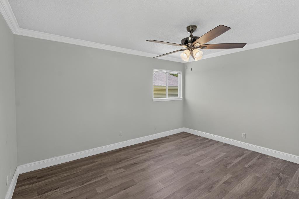 8602 Colonial Dr Property Photo 19
