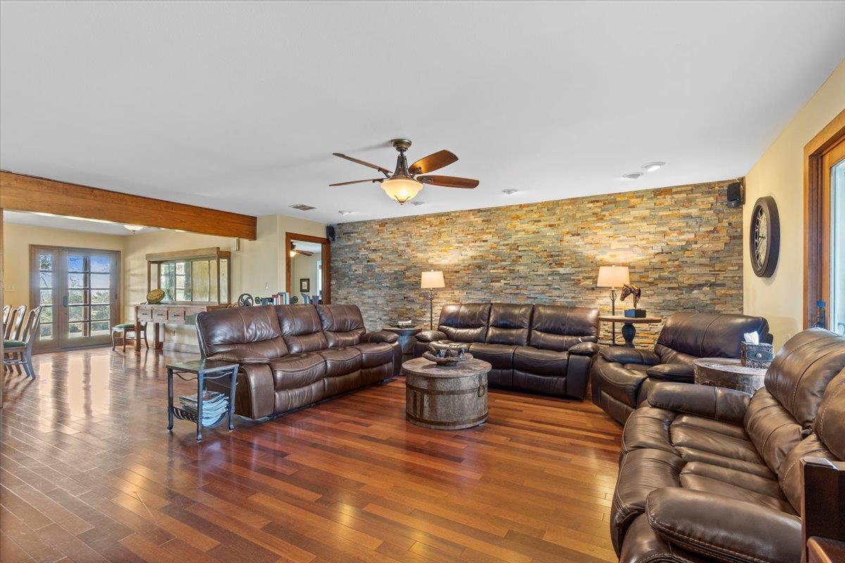 1163 Private Road 6002 Property Photo 8