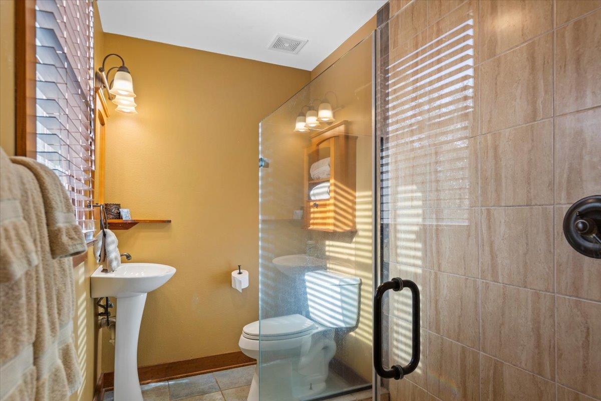 1163 Private Road 6002 Property Photo 19