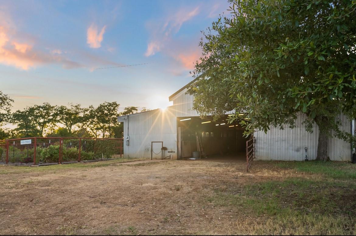 1163 Private Road 6002 Property Photo 26