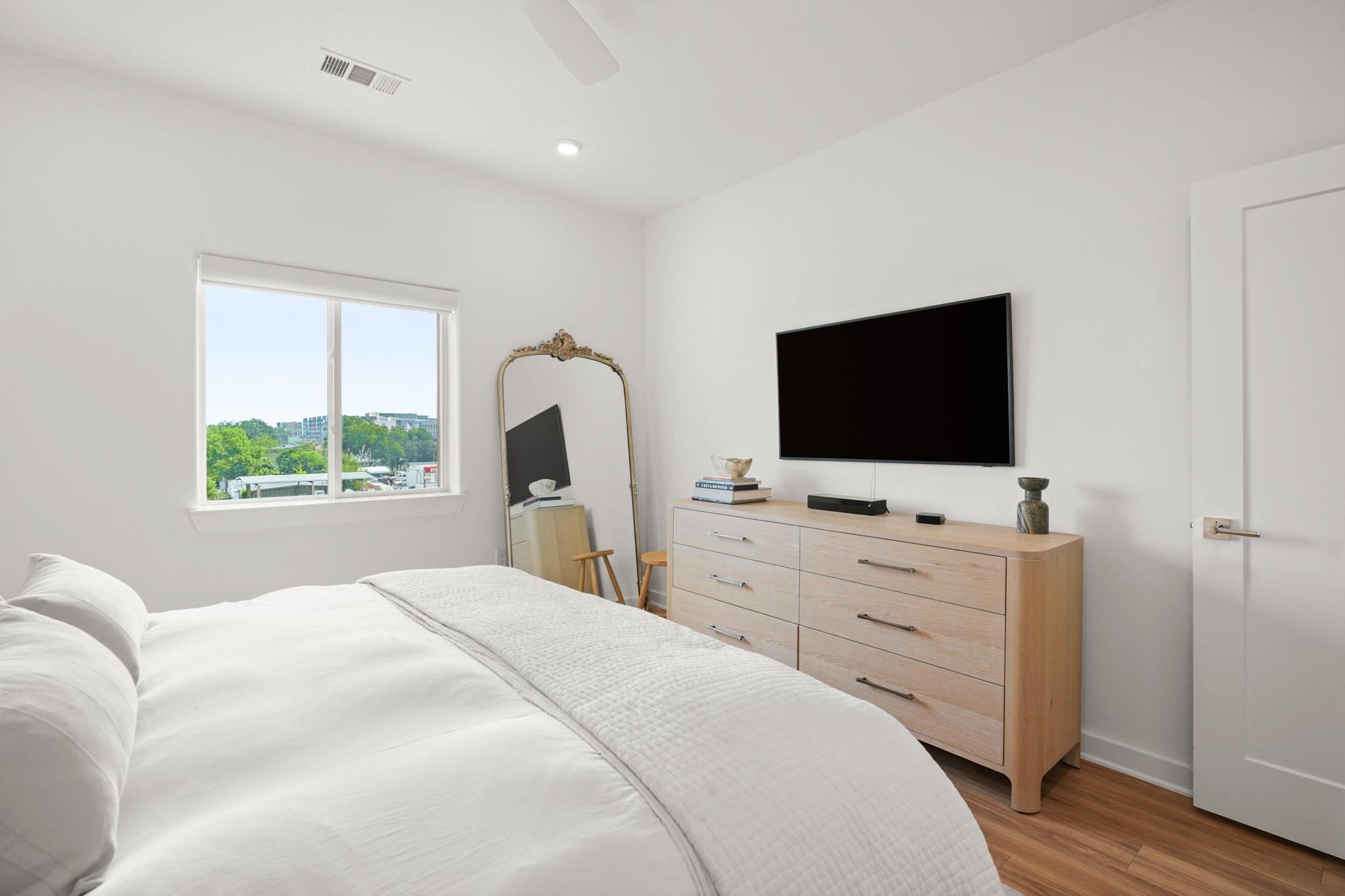 4802 S Congress Ave #524 Property Photo 11