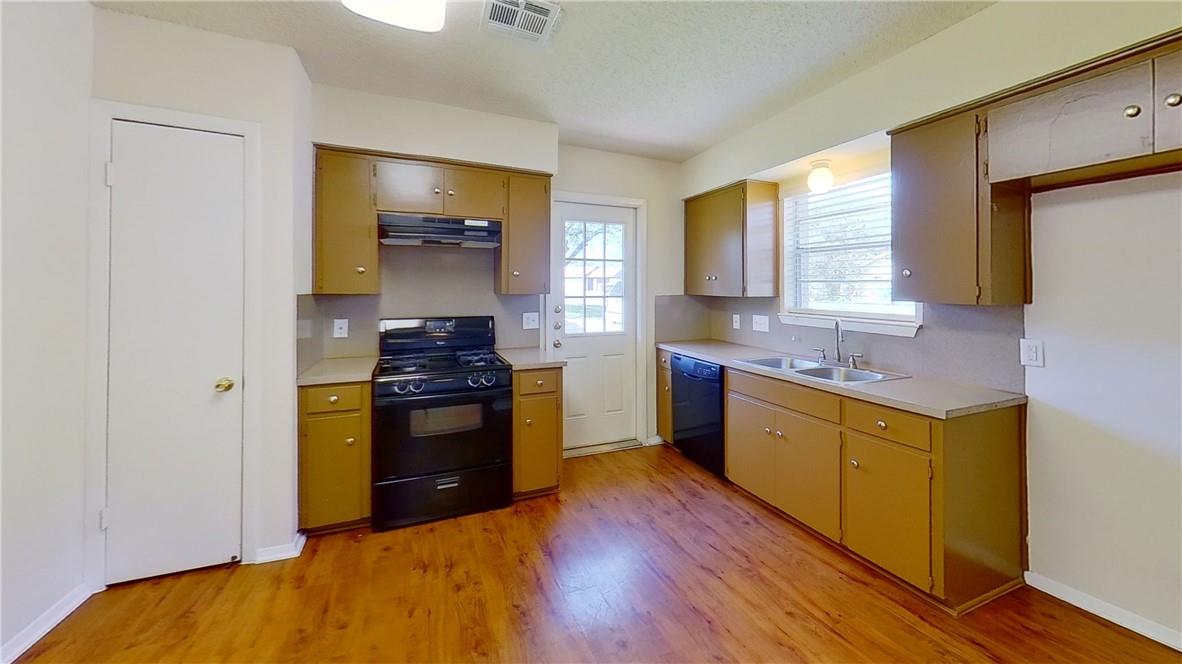 1209 Westcott Dr #a Property Photo 3