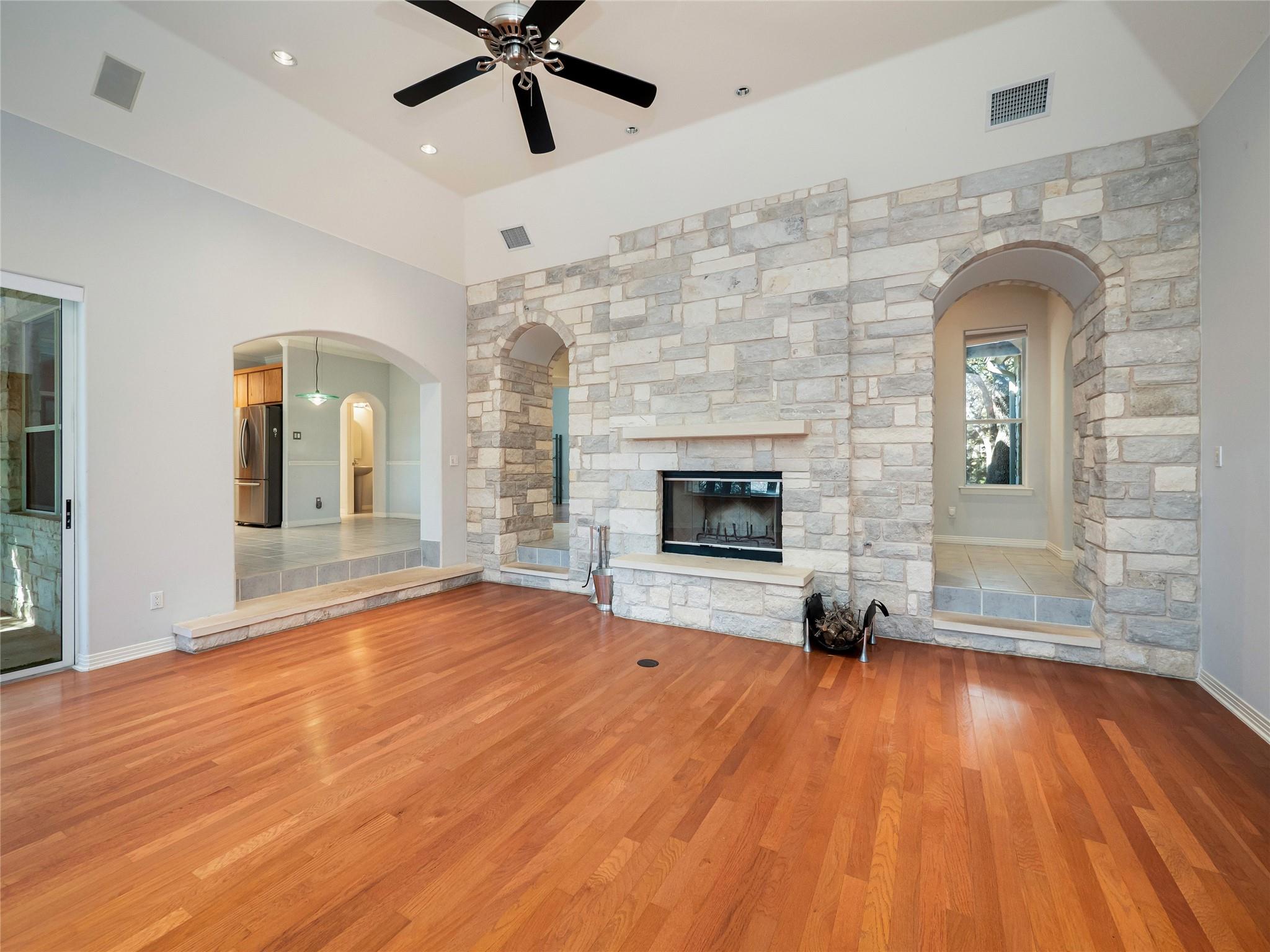 112 Twin Saddles None Property Photo 6