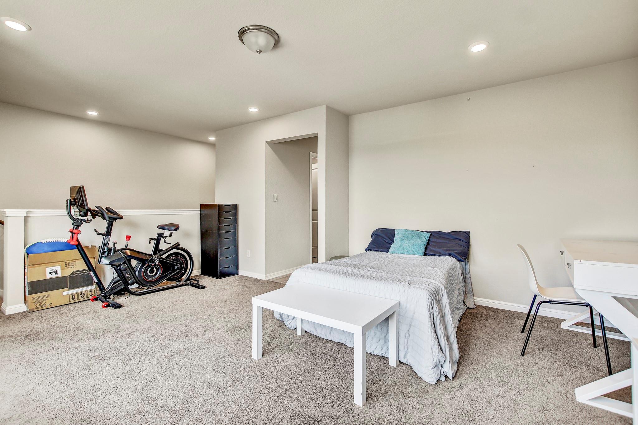 1624 Coral Sunrise Trl Property Photo 31