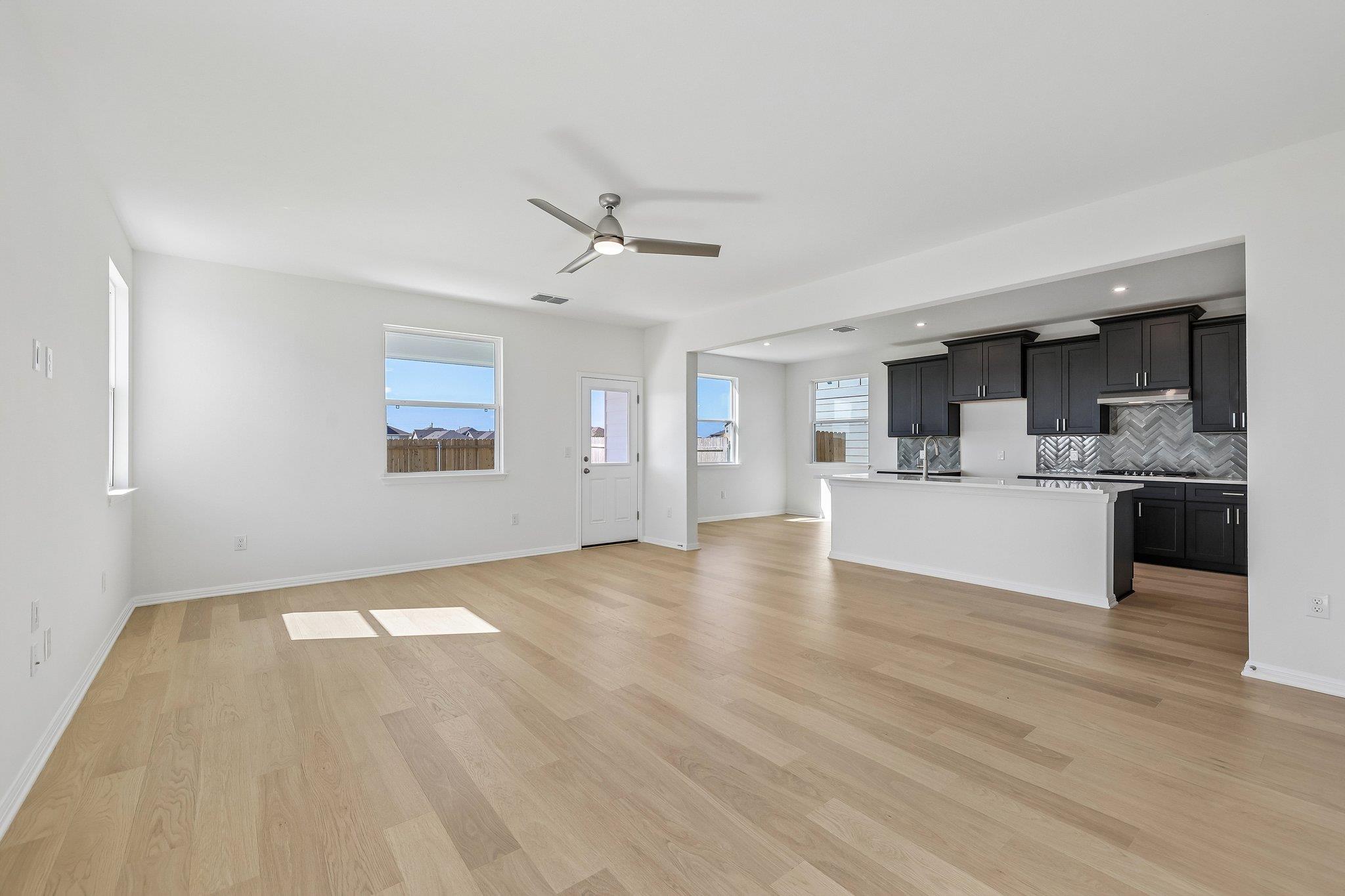 311 Young St Property Photo 2