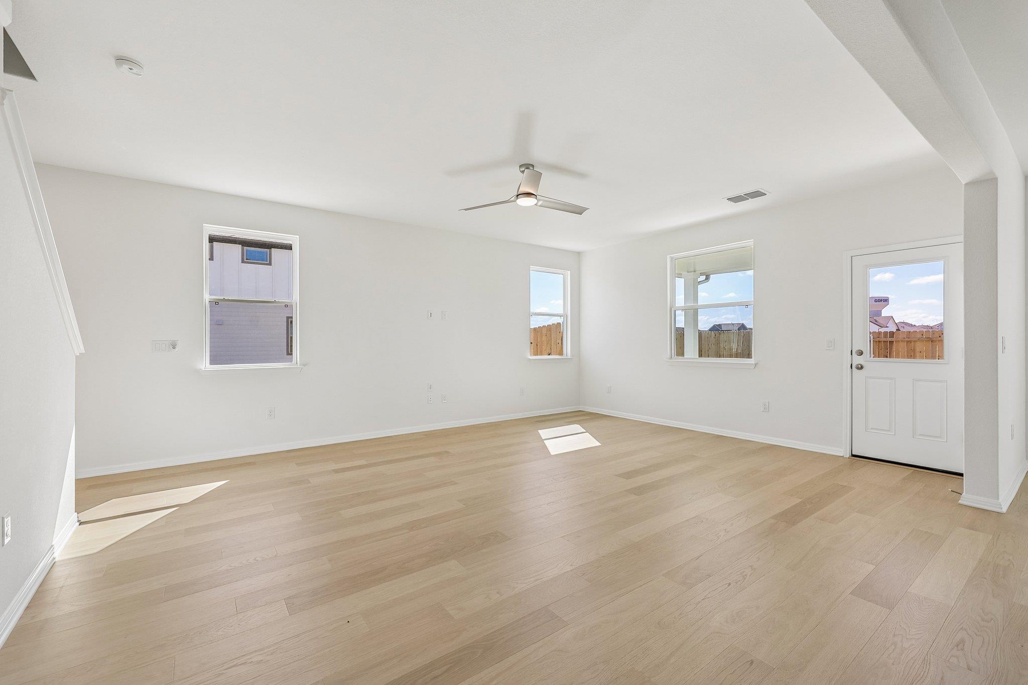 311 Young St Property Photo 6